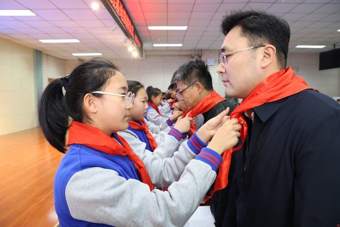 济南市应急安全文化实践基地揭牌仪式在济南育秀中学举行