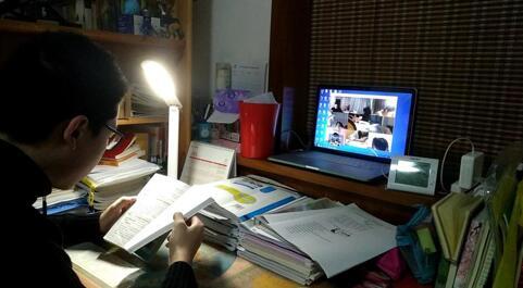 疫情之下 平凡人的“宅战斗”