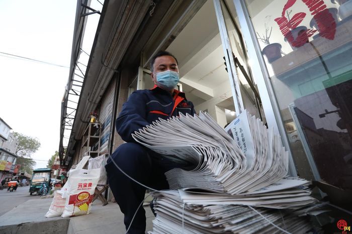 济南报业发行员：发行铁军，服务千家万户