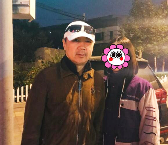 58岁崔健近照曝光，“摇滚教父”风采不减当年！