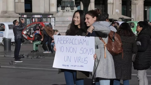 姑娘，你勇敢走上街头的样子真美