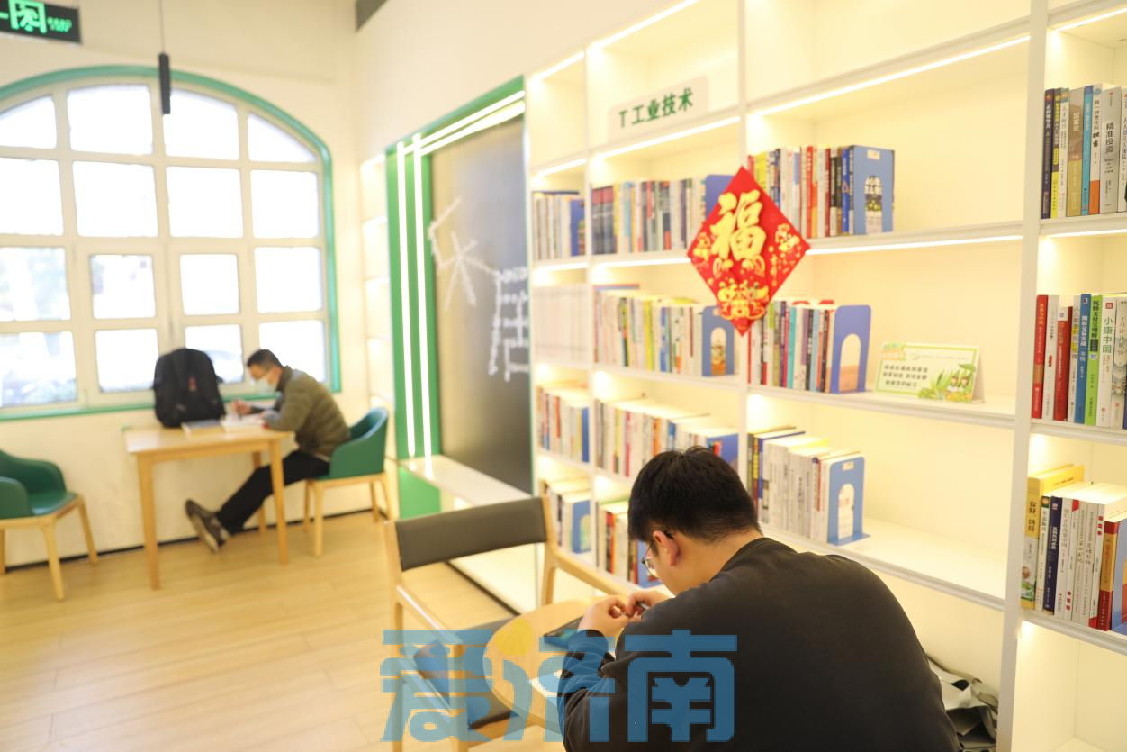 让“一刻钟便民生活圈”衔接家和城 “商量”调研组深入社区开展现场商量