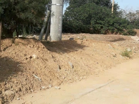 【啄木鸟在行动】章丘区苏家滩附近渣土堆积成山