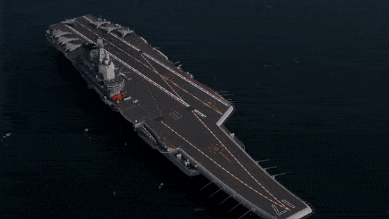  帅！24岁姑娘掌舵山东舰劈波斩浪