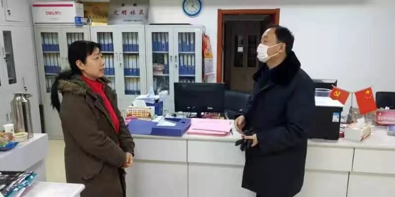 济南防疫一线检察干警陈恩阳当好“四员”全力抗击疫情