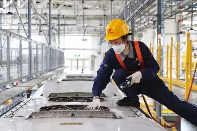 东南西北中，青年在行动丨战“疫”中的铁路人