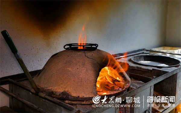 这就是山东丨茌平人餐桌上的“常客”——马蹄烧饼