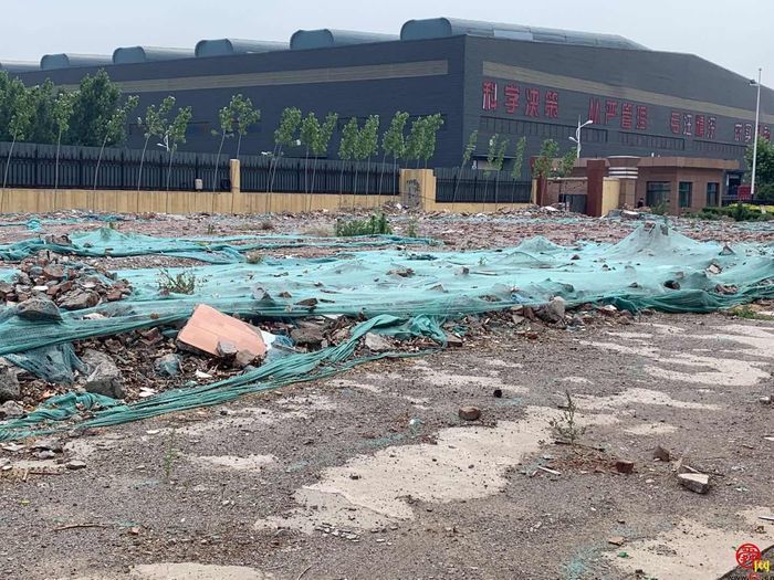 【啄木鸟在行动】章丘区鑫华物流附近渣土及建筑垃圾裸露