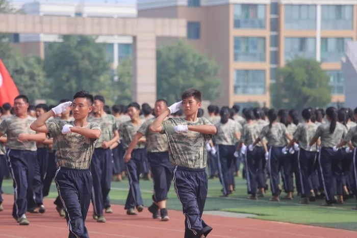 6000小“萌新”到位！山东现代学院开学迎新