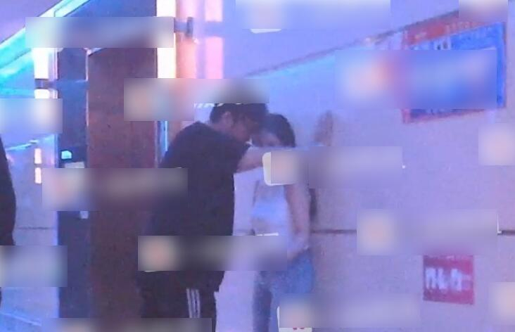 王岳伦与女子举止亲密|王岳伦与女子举止亲密什么情况?终于真相了,原来是这样！