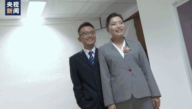 那对感动全国的“铁路情侣”，现在咋样了？