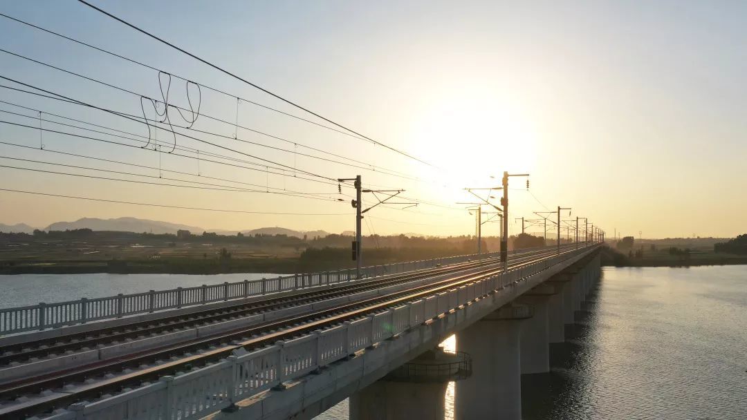 冲刺388公里！鲁南高铁“超速”啦！提前开通指日可待