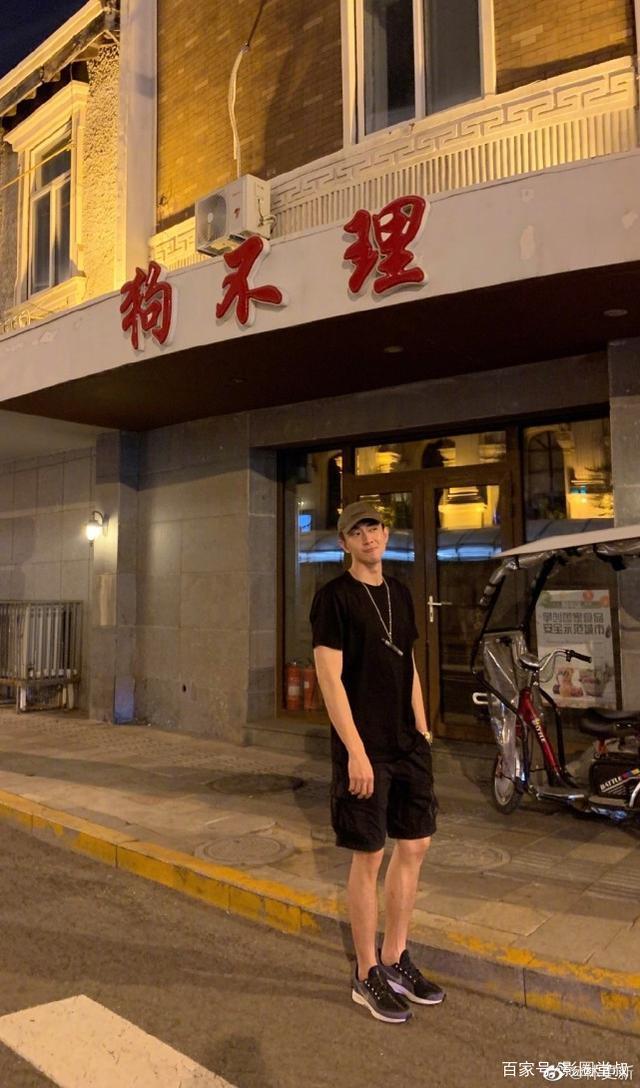 章子怡发文斥代拍|热搜第一!章子怡发文斥代拍说了什么?林更新评论区八个字尽显暴脾气