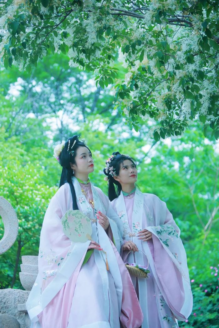 //img02.e23.cn/8ae891c606f448bd8ed30effb3560deb