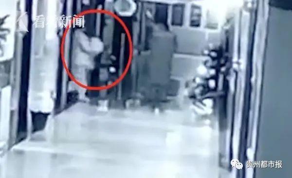 女子假扮护士溜进医院偷走新生婴儿|【必须严惩】女子假扮护士，溜进医院偷走新生婴儿！竟称是为了“爱情”？