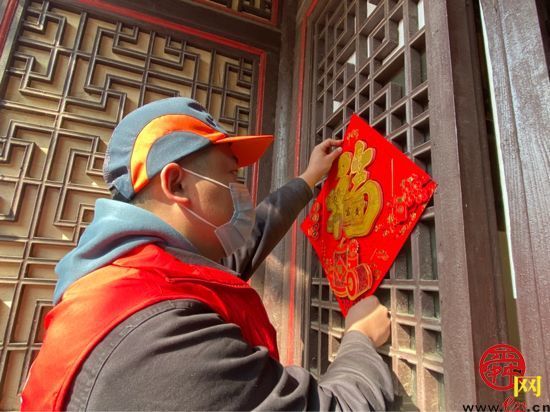 【网络中国节·春节】传递家的温暖  济南热力留济人员除夕陪伴另一群父母