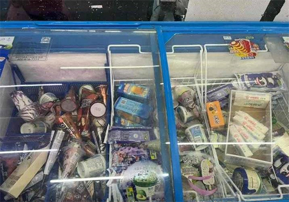 钟薛高在济南市场调查：便利店打折促销，一支差价最多能到7元