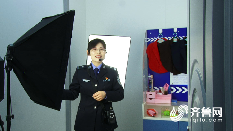 5分钟办完出入境证件！山东首家出入境智慧受理台亮相济南历下