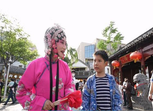 先睹为快，翻阅“济南版”晚间故事！