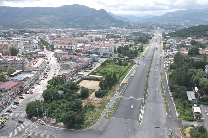 省道103旅游公路旧貌换新颜