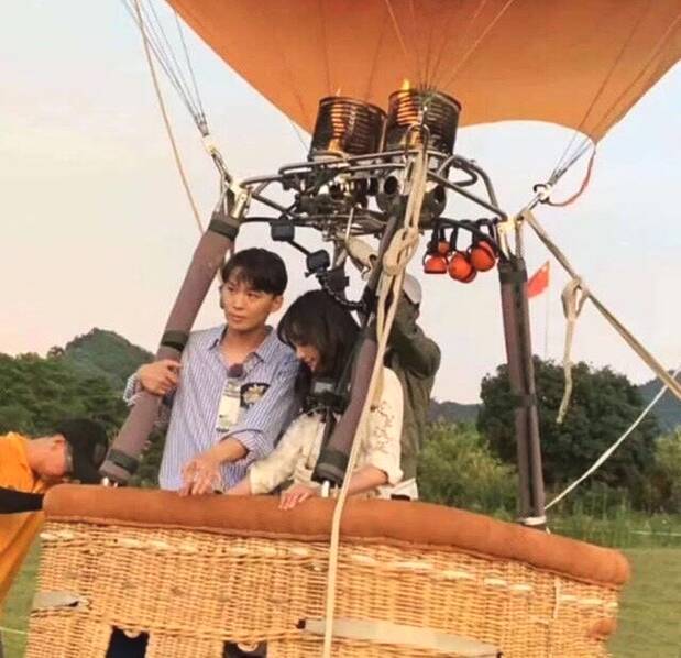 张恒被曝节目中向郑爽求婚 节目组回应:没有求婚环节