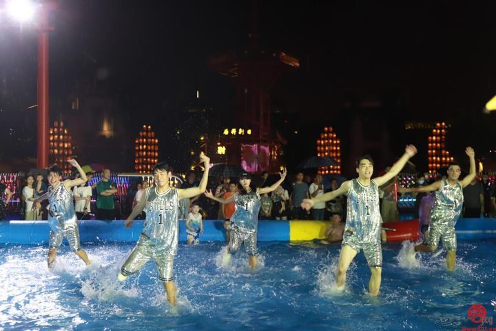 济南方特泼水节清凉回归：129元夜场票限时发售！
