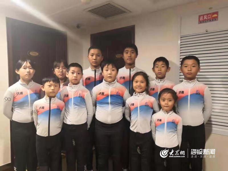 山东省短道速滑冠军赛落幕，济南追风少年杀出专业队重围喜提金银铜