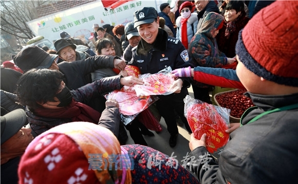 【网络述年】赶年集 品年味 过年就要这个热闹劲儿！