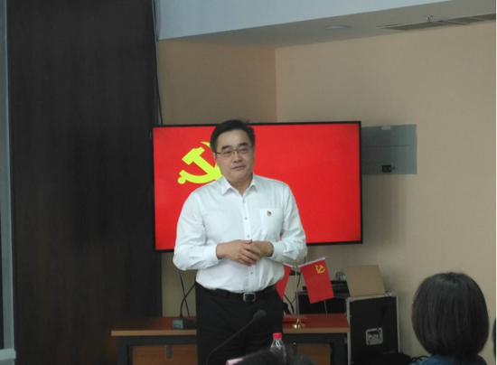 济南市投促局举行“党旗飘在投促岗位上” 演讲比赛