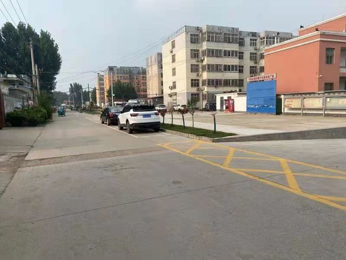 锦水街道：规“画”停车位，助力创建文明城