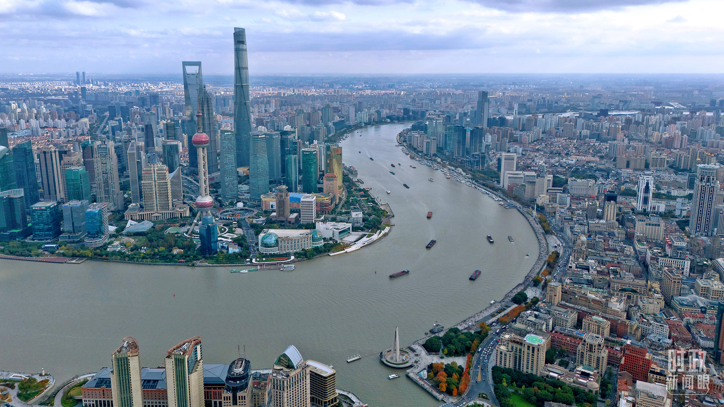 时政新闻眼丨习近平再赴上海考察，重点关注了什么？
