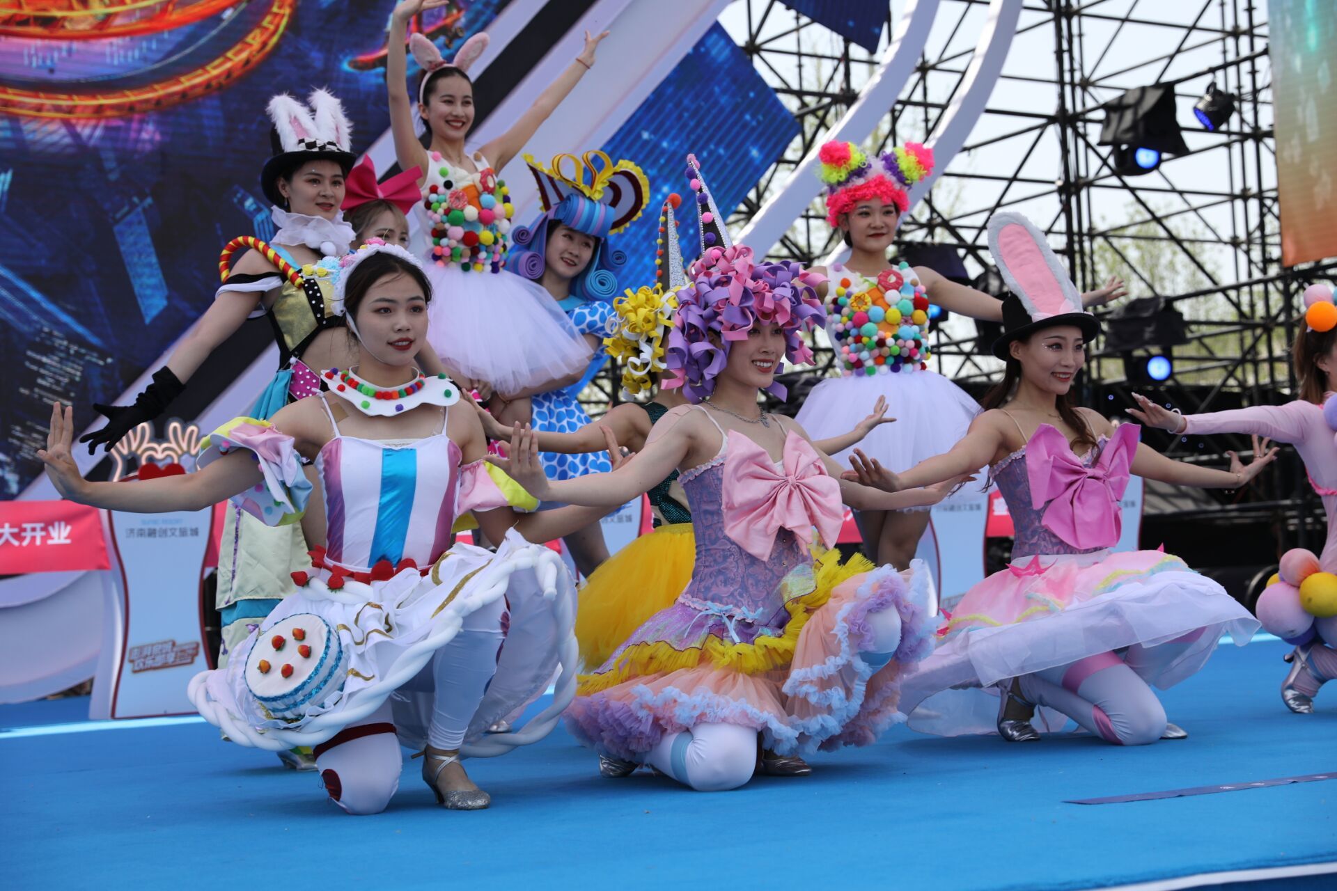 融创文旅城来了！ 山东首个超大型城市综合体开门迎客