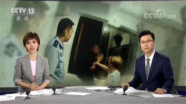 男子失恋要跳楼 邻居阿姨充当“谈判专家”