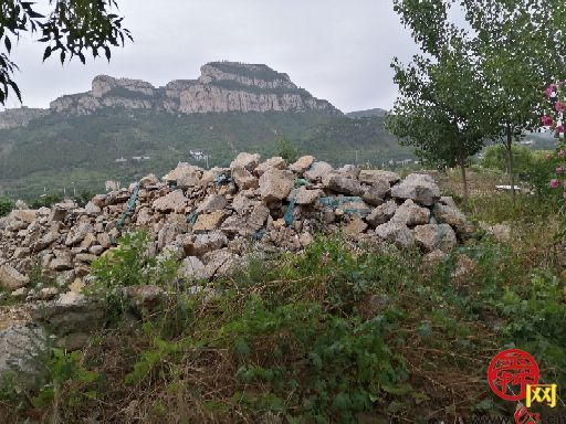 【啄木鸟在行动】南部山区大并渡口西村附近渣土裸露