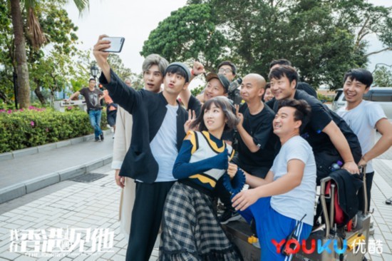 颜卓灵首搭曾舜晞新剧《我在香港遇见他》杀青 粉丝群起催播