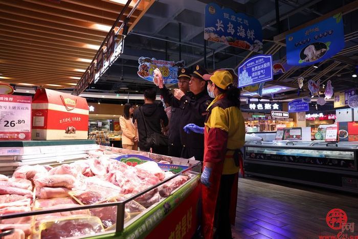 摘掉“美颜滤镜”！济南市市场监管局开展“生鲜灯”专项检查