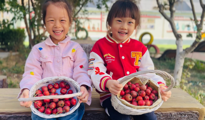 槐荫区第三实验幼儿园新世界园区：红了山楂，甜了童年