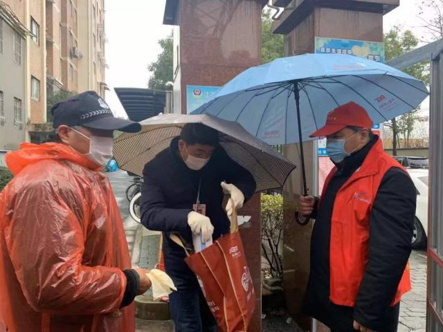 党员家庭别样红 科协干部全家战“疫”第一线