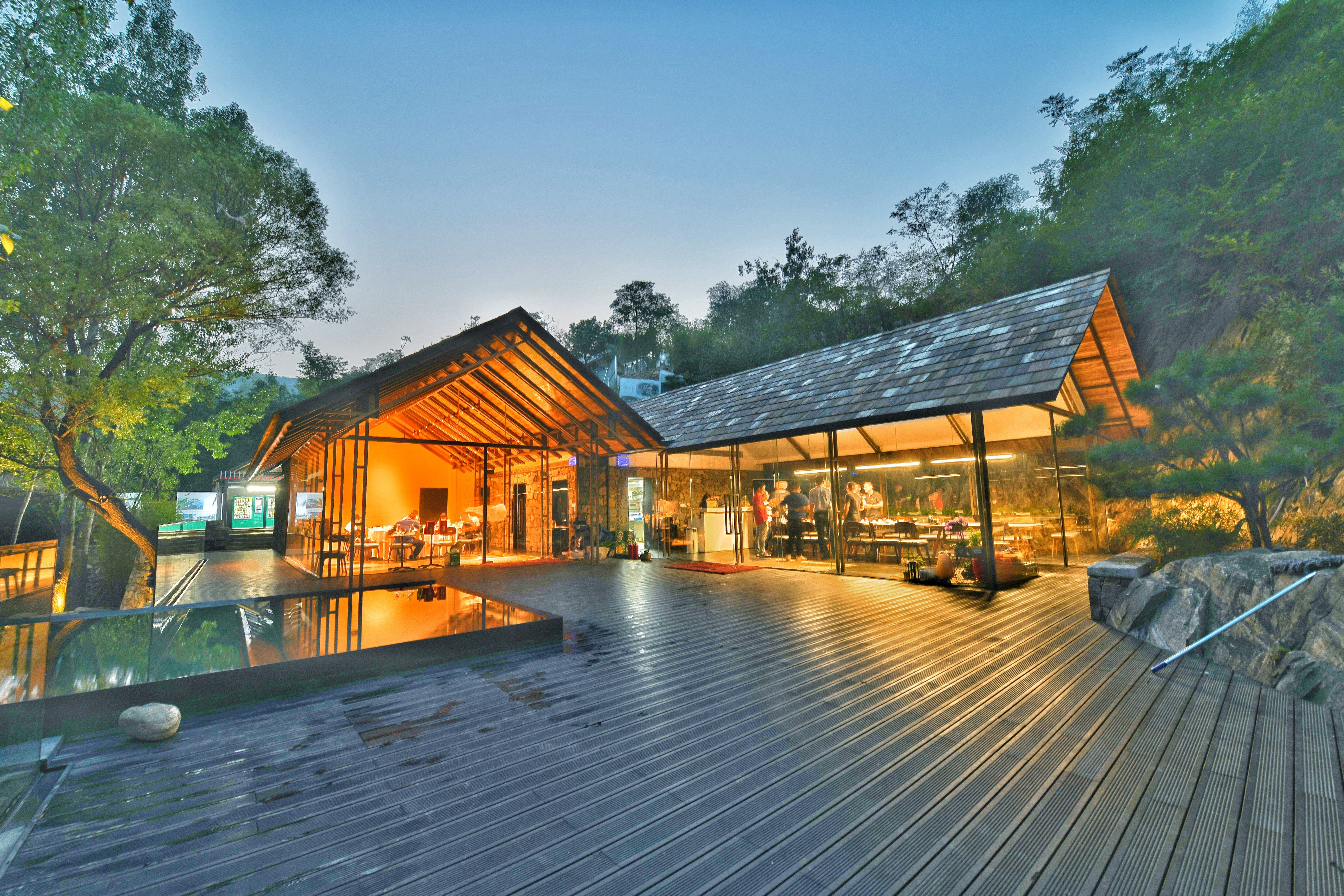 在“云”里看书，在泰山洗“海澡” 泰安这个山村突破你的想象