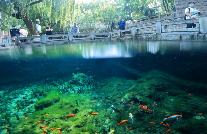 琵琶泉：泉透叠瀑琵琶声 独弹扬韵润心田