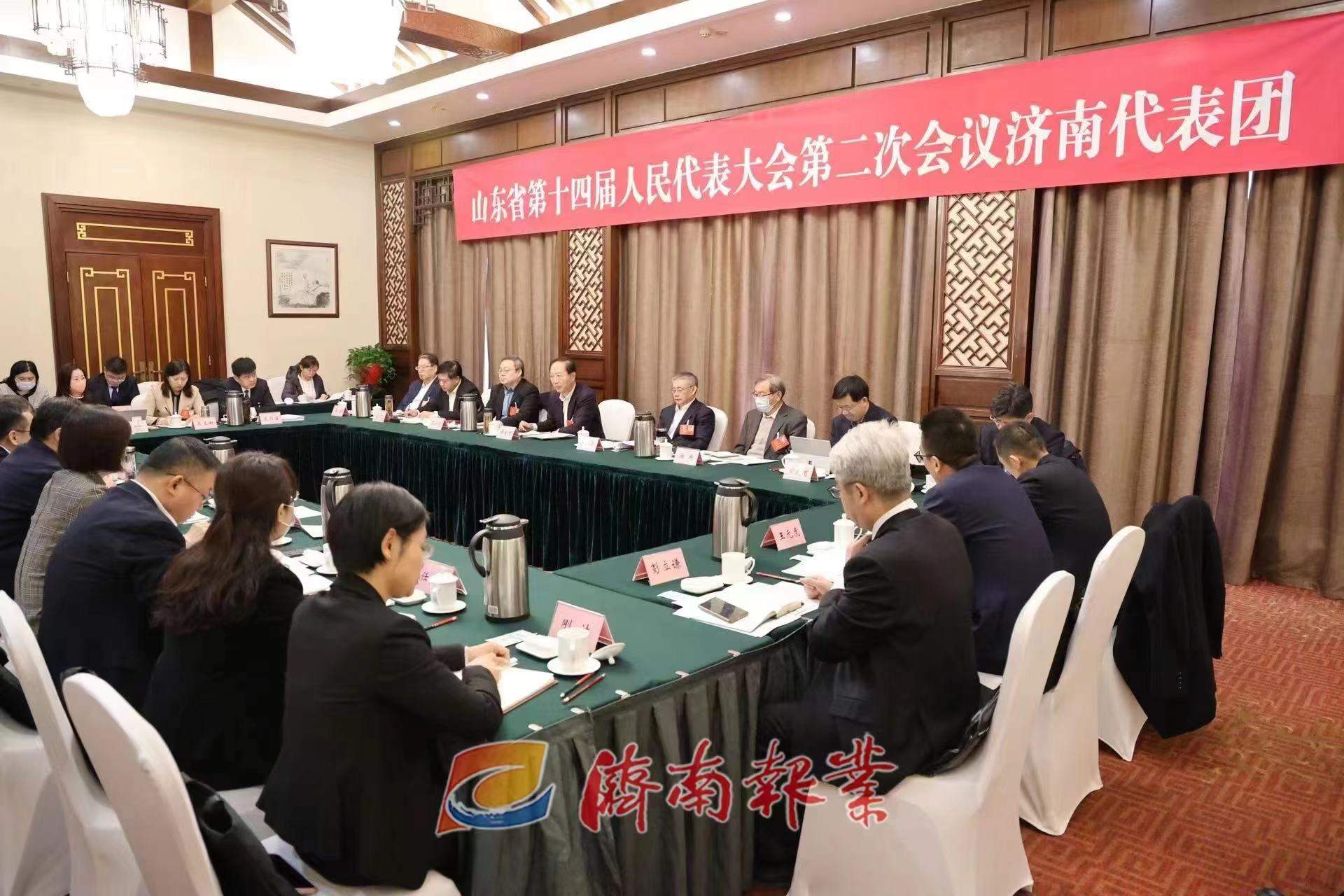 韩金峰在济南团审议省政府工作报告时表示 为中国式现代化山东实践贡献智慧和力量