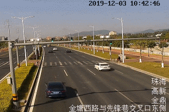 400万加长劳斯莱斯被扣18分！车主说了些什么让网友炸锅？