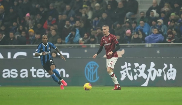 姑娘，你勇敢走上街头的样子真美