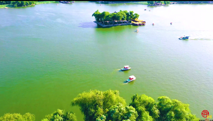 【飞“阅”泉城】 老舍先生笔下的“秋水” 尽在明湖秋韵里