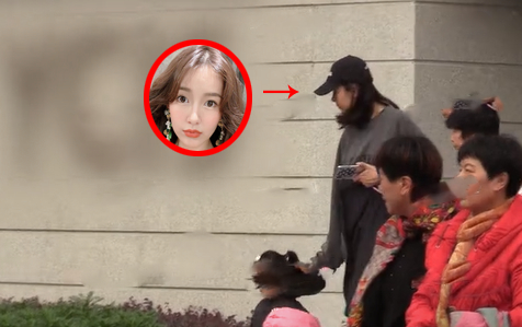 陈赫又要当爸爸了！张子萱孕肚很明显！接娃放学行动迟缓