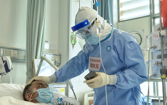 武汉这个重症病区，近八成患者已成功转出