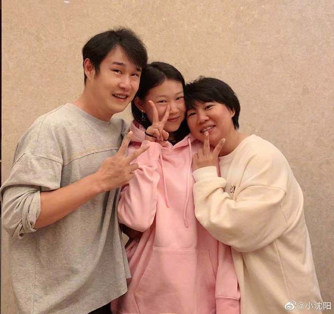 女儿|“女大十八变”小沈阳14岁女儿名媛范十足 成熟似明星变化大