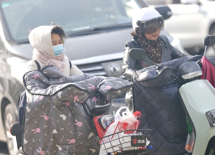 遭遇今冬最冷周末 泉城未来几天依旧“冻”人