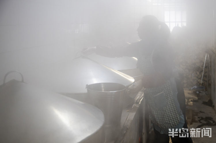 大锅不停烧，王哥庄大馒头蒸出浓浓年味儿！