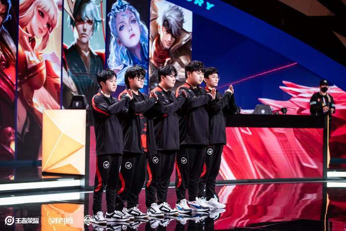 济南RW侠电竞3:1VS上海EDG.M两连胜 挑战世冠亚军